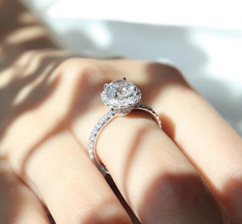 Exquisite 18K White Gold 1 CT Lab-Grown Diamond Engagement Ring - Personalized Diamond Rings for Proposals