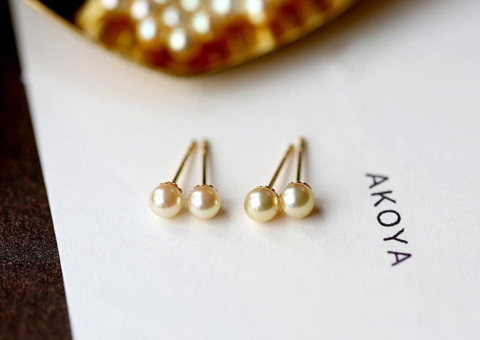 Mini Champagne Akoya Stud